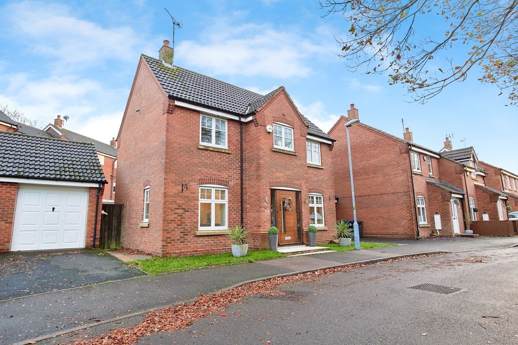 Property photo 2 of 20 Front