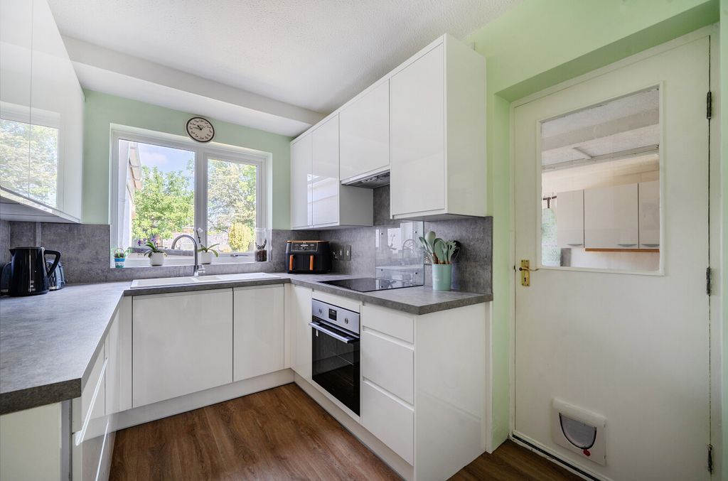 Property photo 2 of 22 1433330-3-69Fb87d...