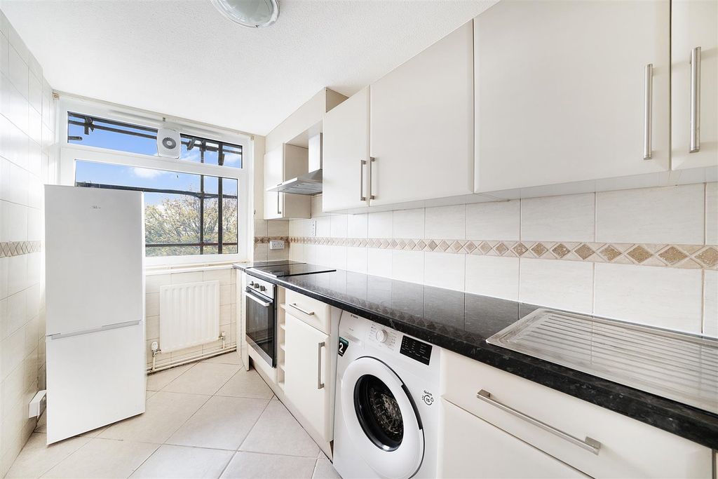 Property photo 2 of 12 Kitchen