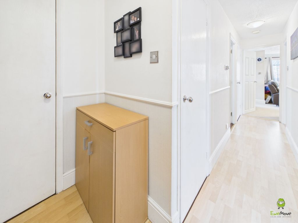 Property photo 3 of 19 Presented By Clinton At Ewemove Bexleyheath And Da