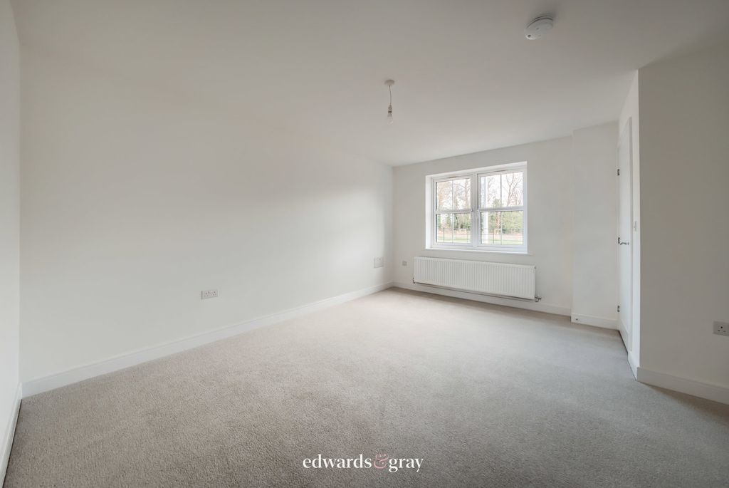Property photo 3 of 23