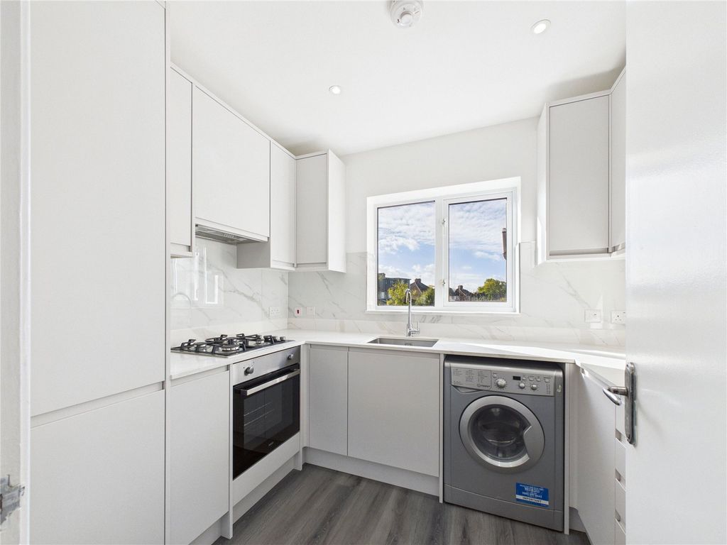 Property photo 1 of 7 Picture No. 06