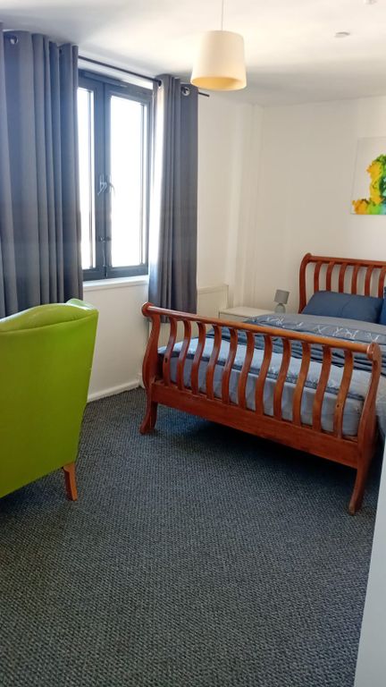 Property photo 1 of 2