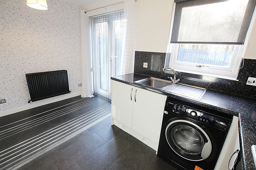 Property photo 3 of 15 Kitchen