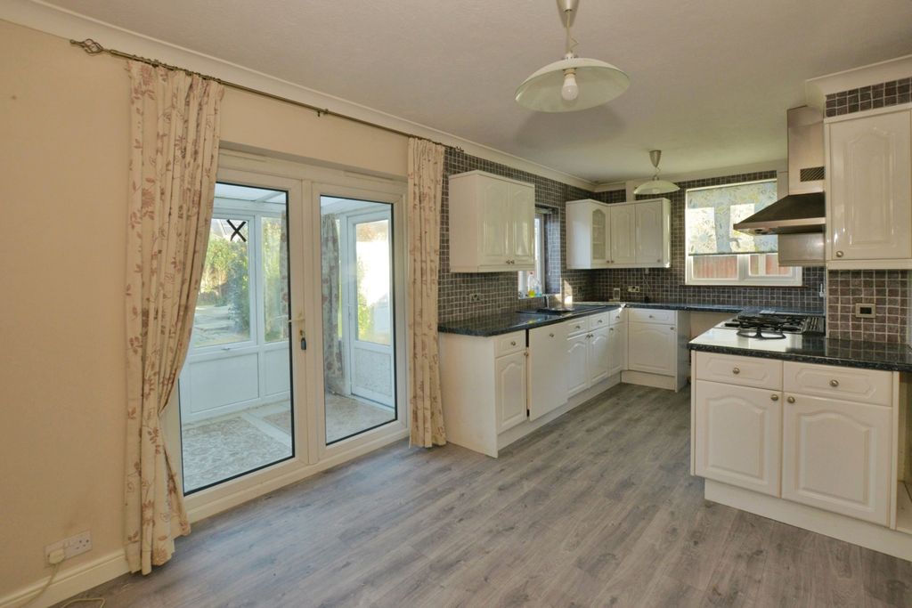 Property photo 3 of 17 Pbox-Img.Jpg