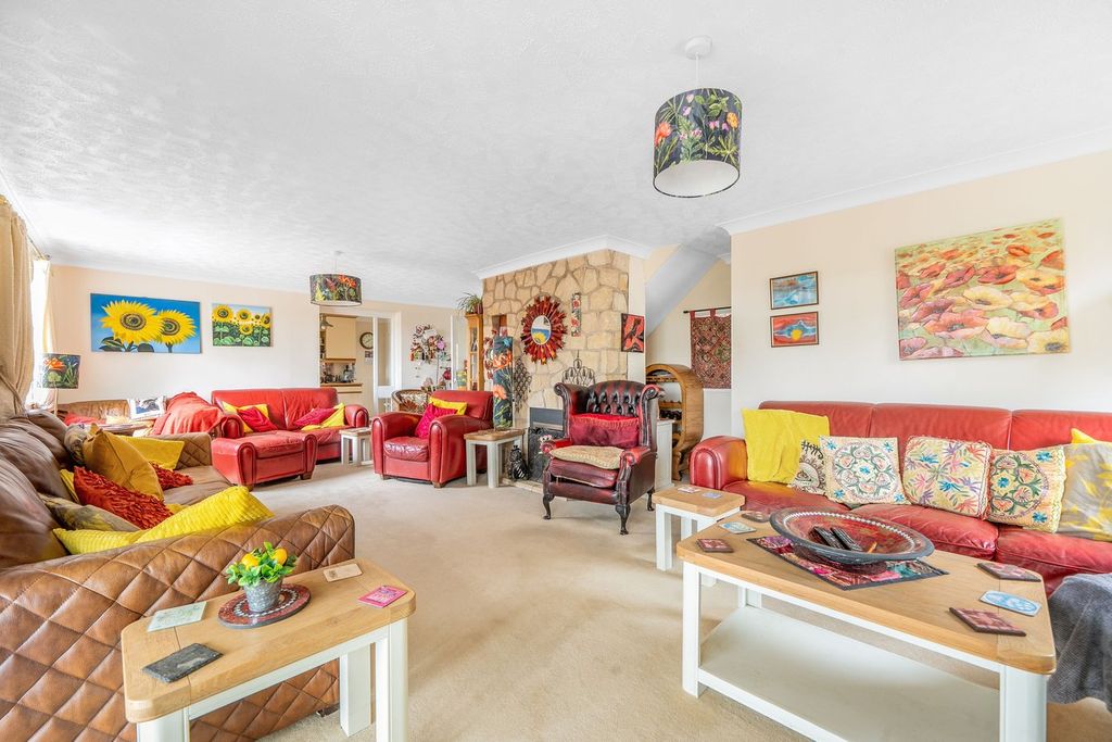 Property photo 3 of 15