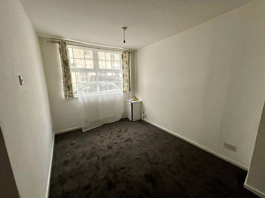 Property photo 2 of 10 Image 2