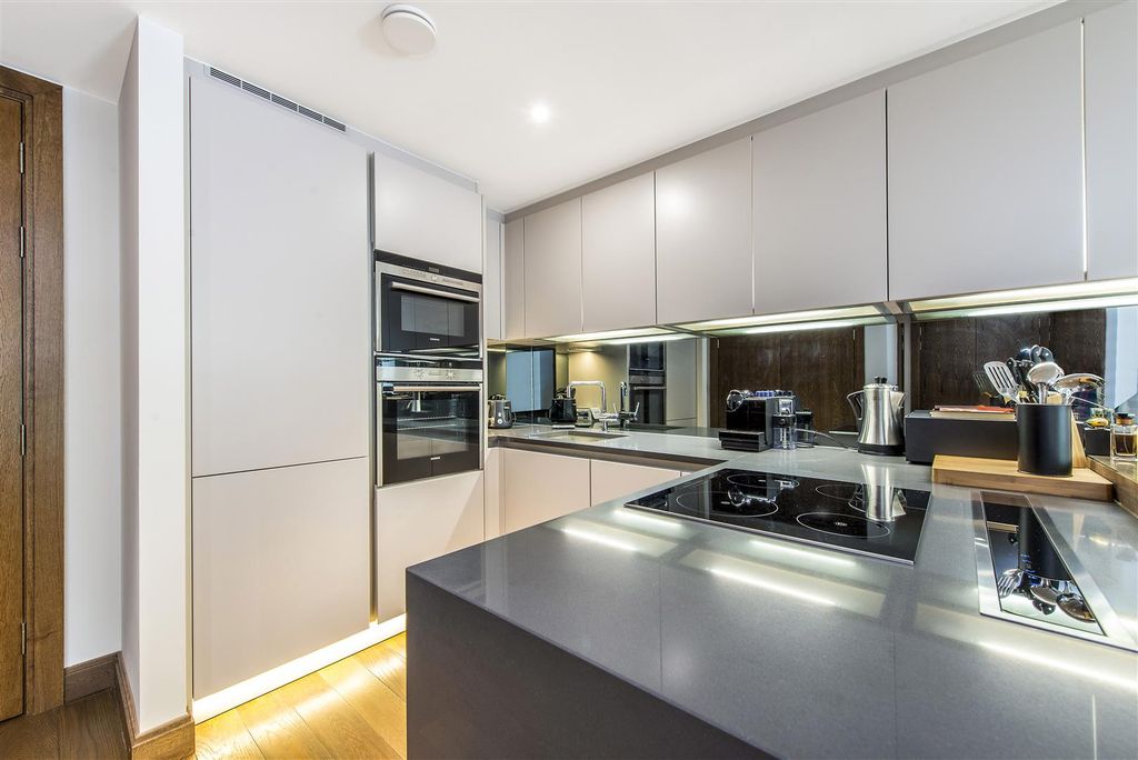 Property photo 2 of 12 Kitchen.Jpg