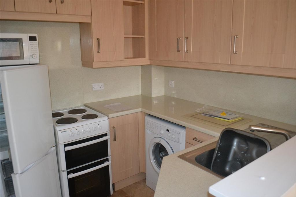 Property photo 2 of 5