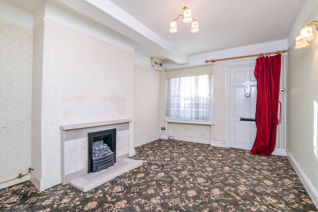 Property photo 3 of 22