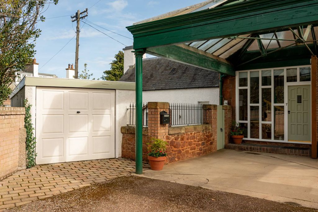 Property photo 1 of 33 Primary Property Image