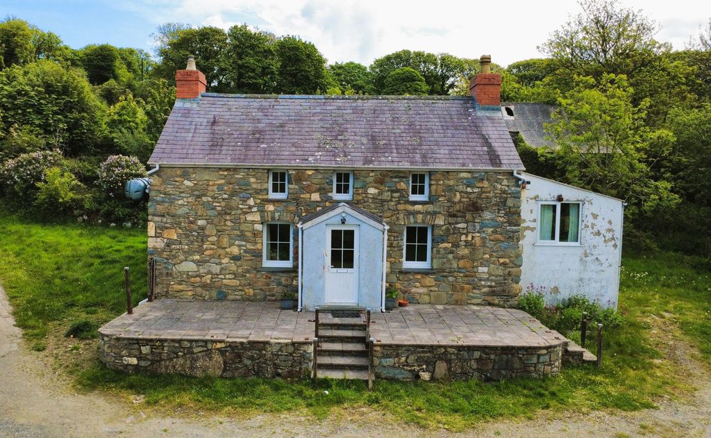 Property photo 1 of 33