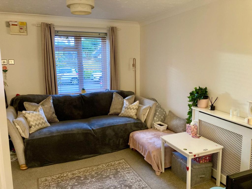 Property photo 3 of 7