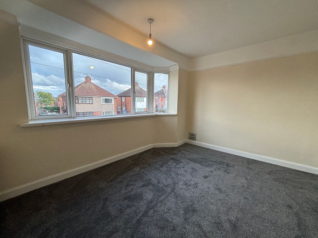 Property photo 3 of 10 Bay Window