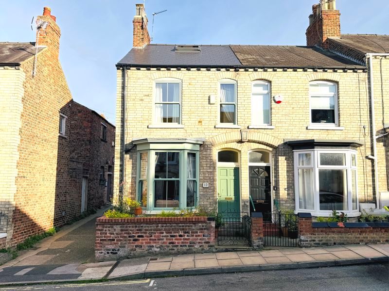 Property photo 1 of 28 Photo 4