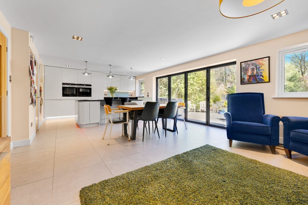 Property photo 3 of 58 5104156