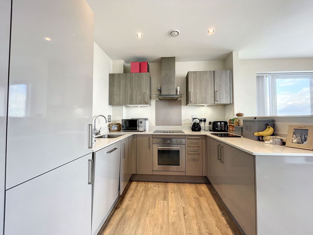 Property photo 3 of 13