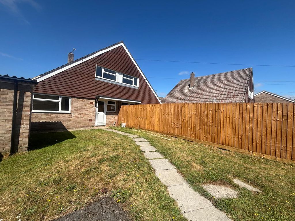 Property photo 1 of 8 View