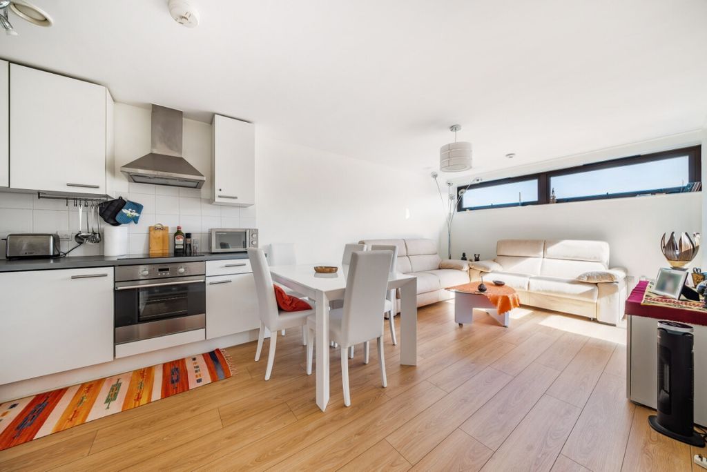 Property photo 1 of 7 1104516 (3)