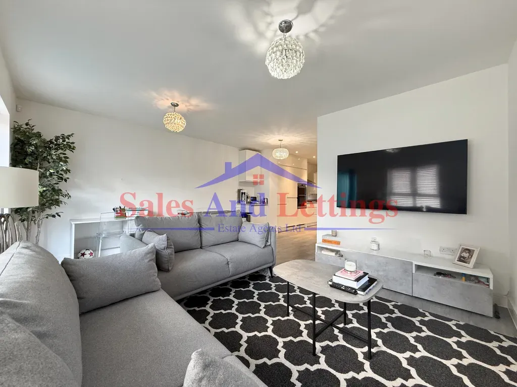 Property photo 3 of 15