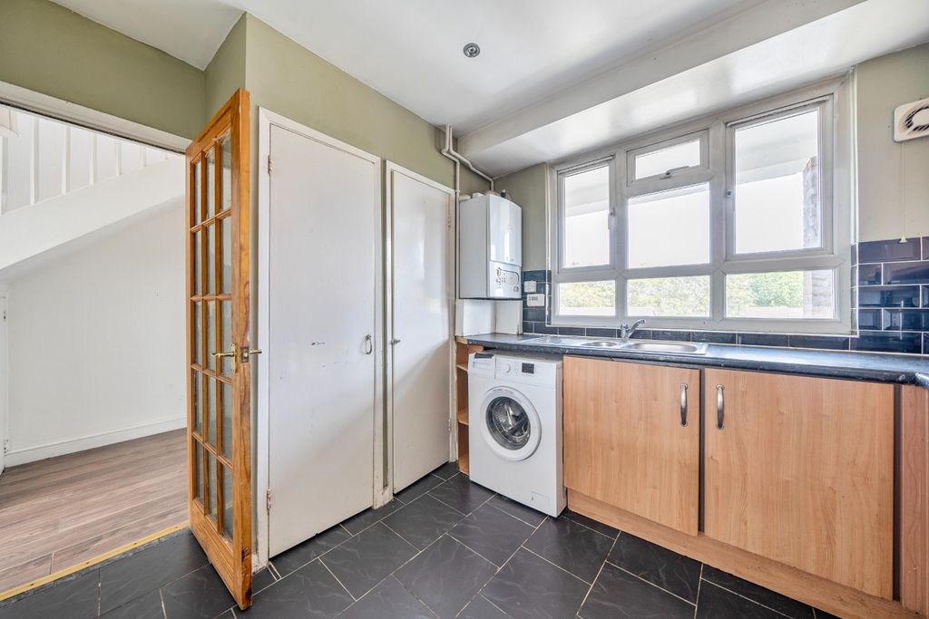 Property photo 3 of 12 5188725