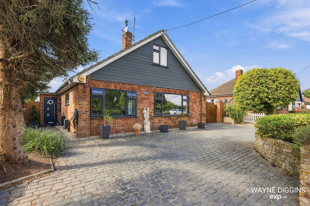 Property photo 2 of 39