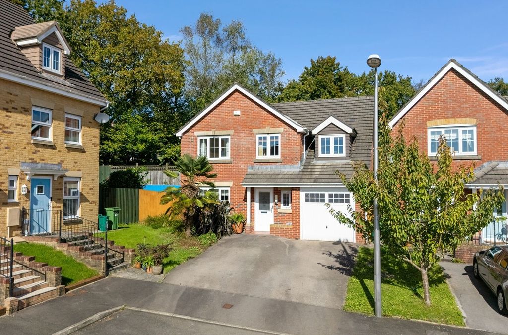 Property photo 3 of 36