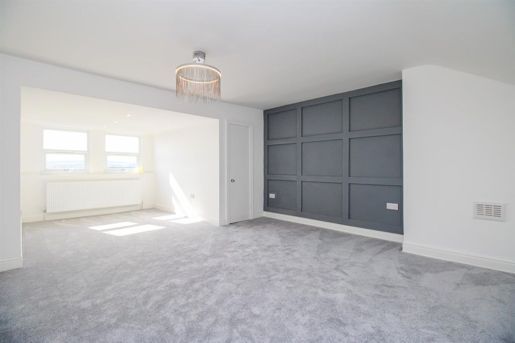 Property photo 3 of 19 Bedroom One