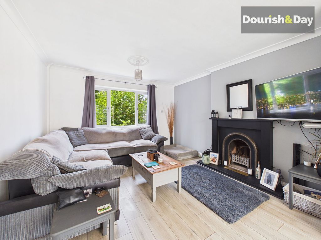 Property photo 3 of 19