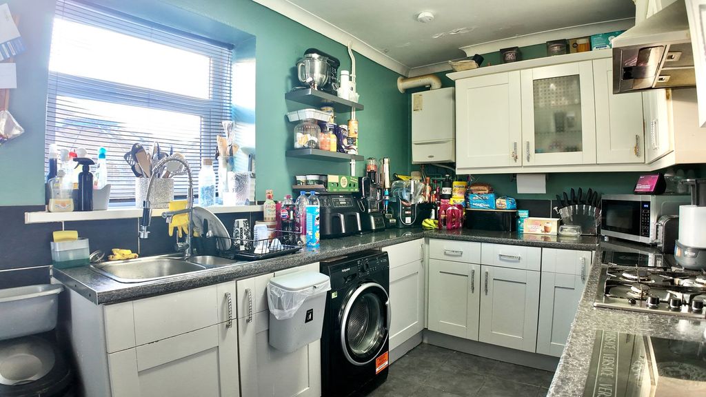 Property photo 3 of 29