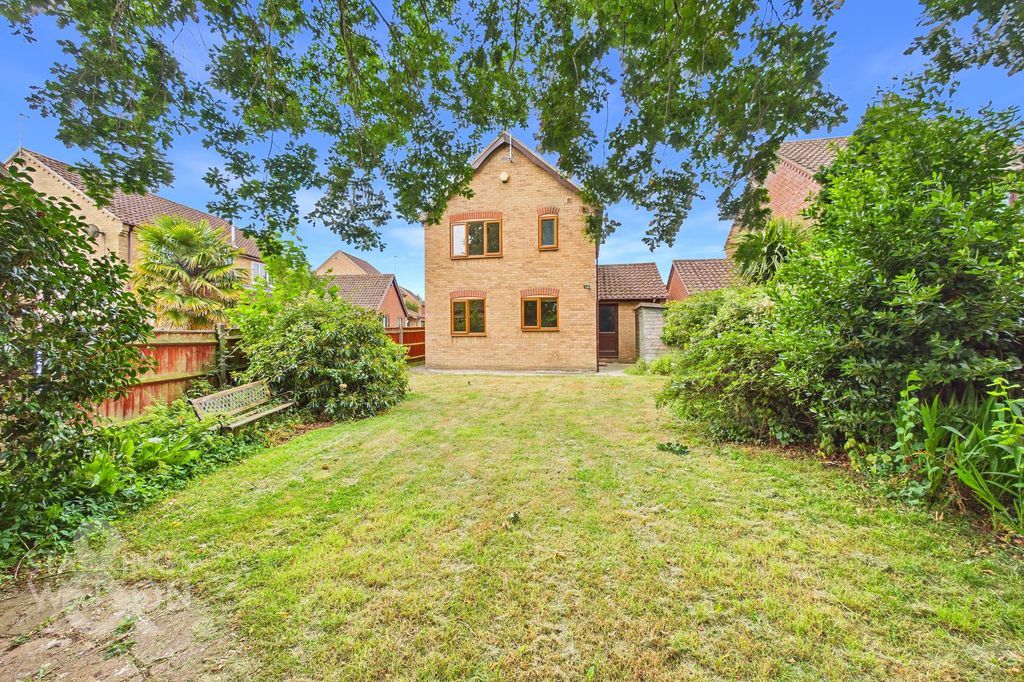 Property photo 2 of 16