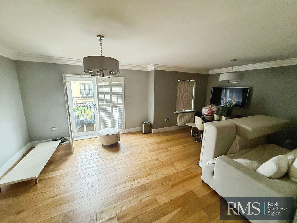 Property photo 2 of 6 Photo 6