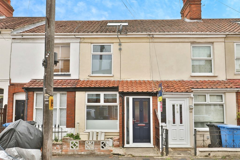 Property photo 1 of 17