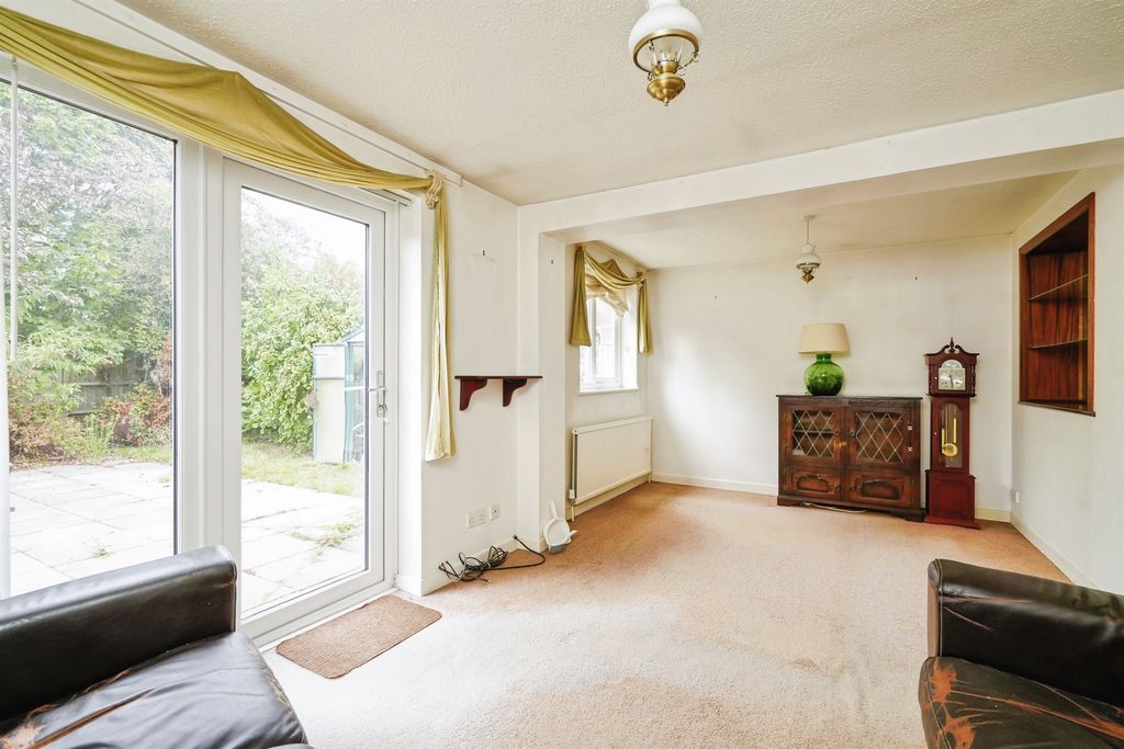 Property photo 2 of 43