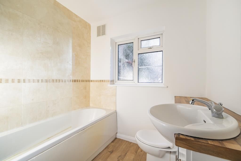 Property photo 3 of 20 Bathroom