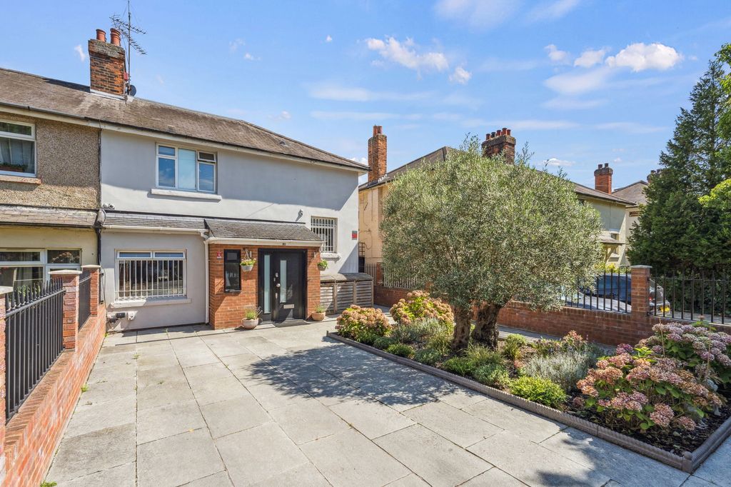 Property photo 1 of 26