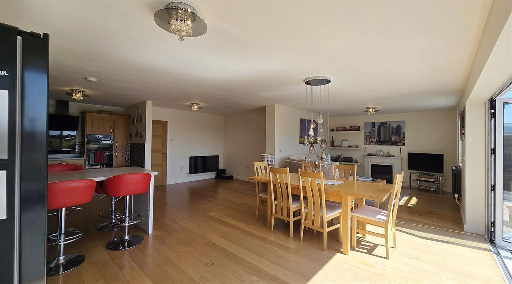 Property photo 3 of 17 Open Plan Living