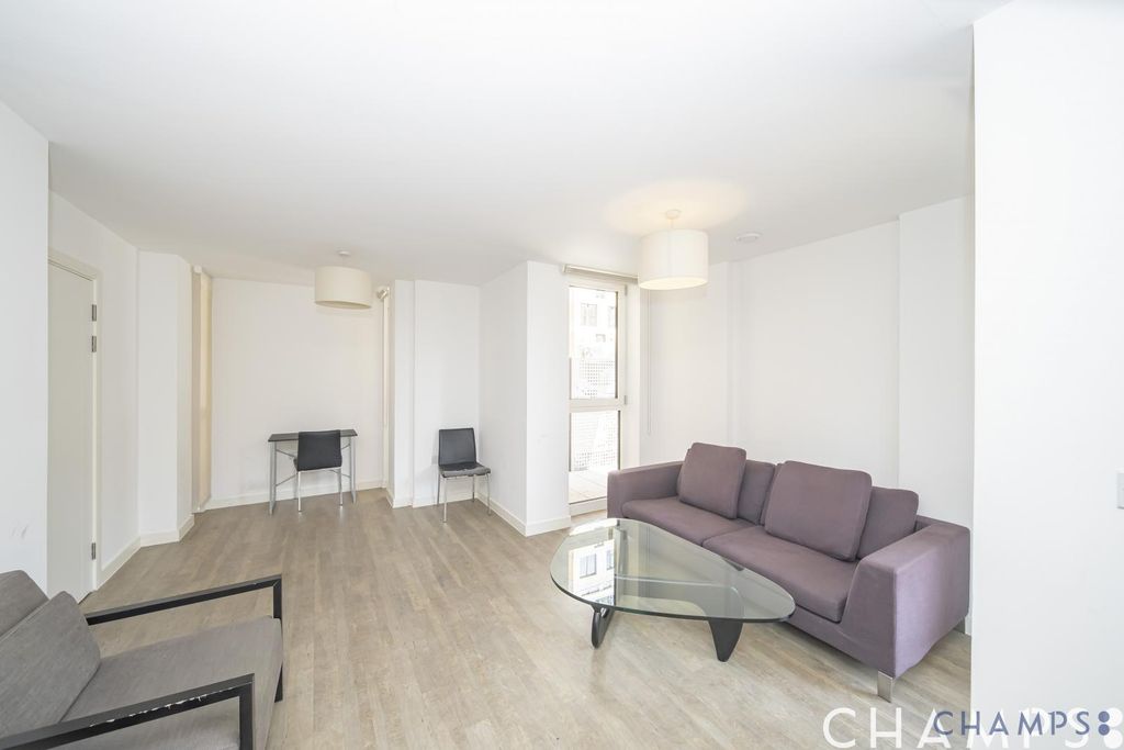 Property photo 1 of 17 3 Bedroom Duplex Apartment
