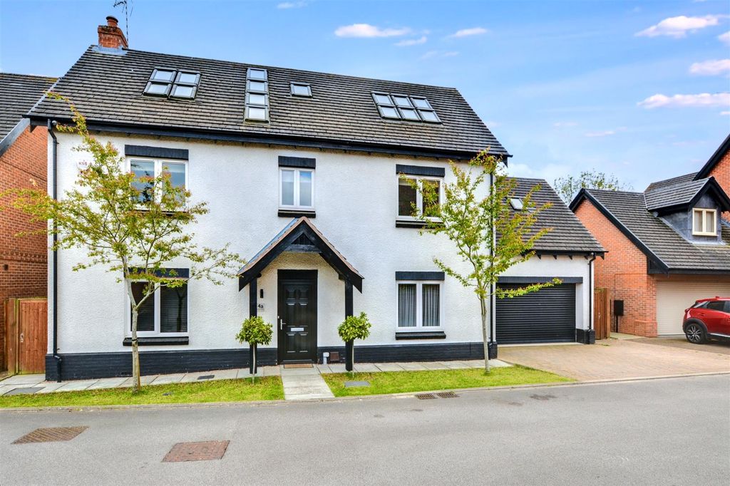 Property photo 1 of 35