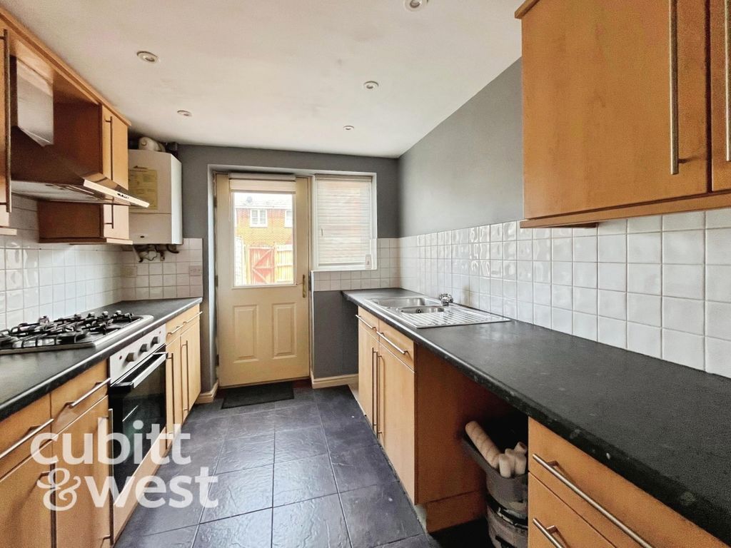 Property photo 2 of 10