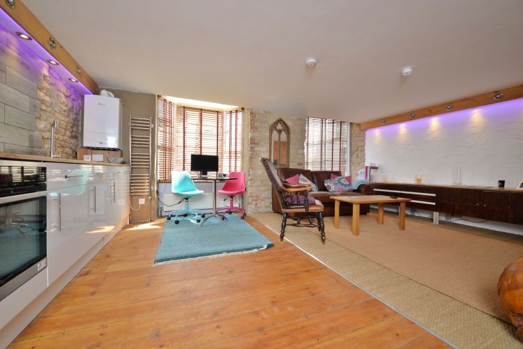 Property photo 2 of 7 Sitting Room