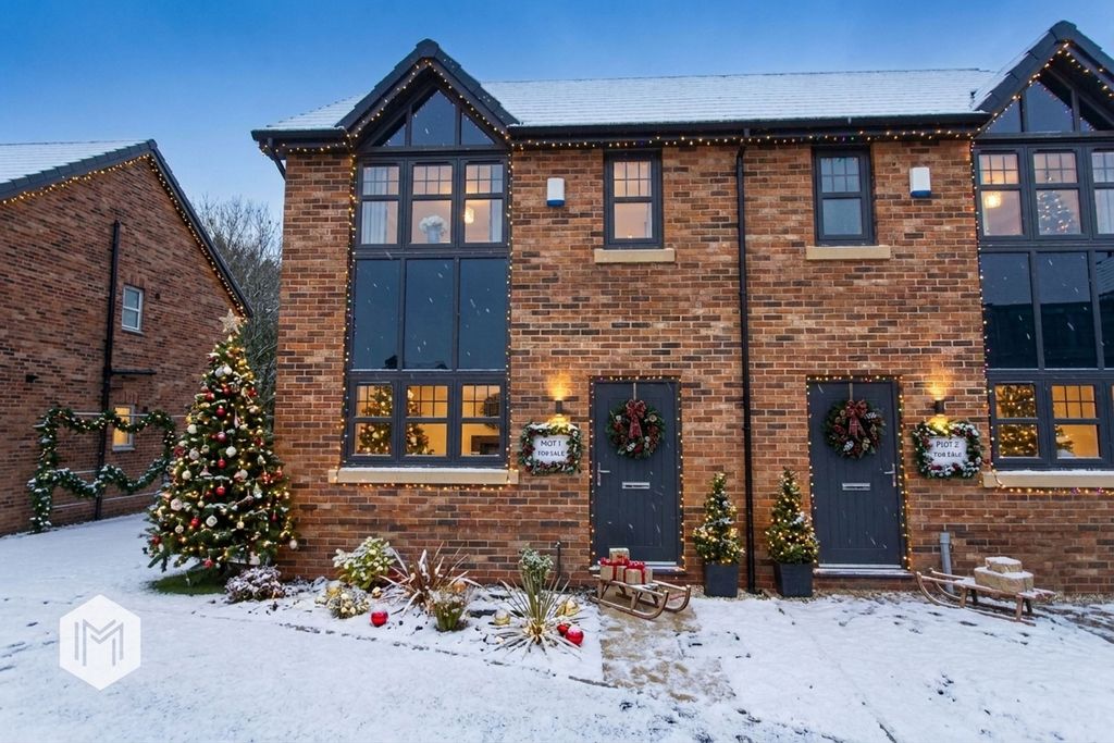 Property photo 2 of 27