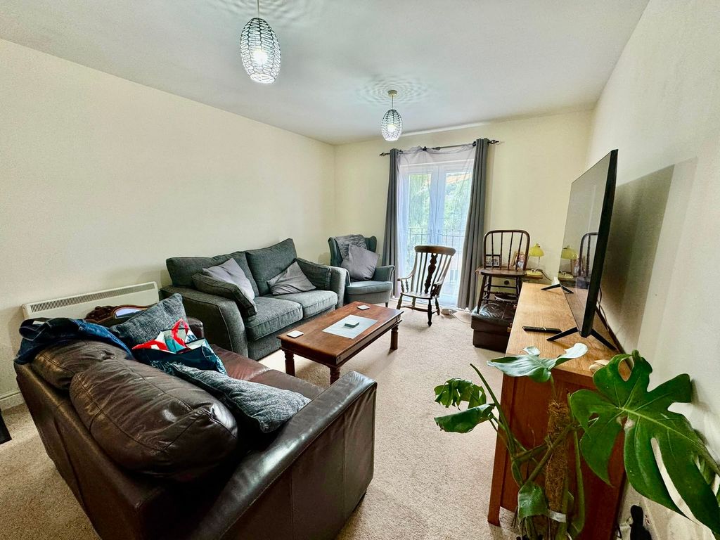 Property photo 2 of 30