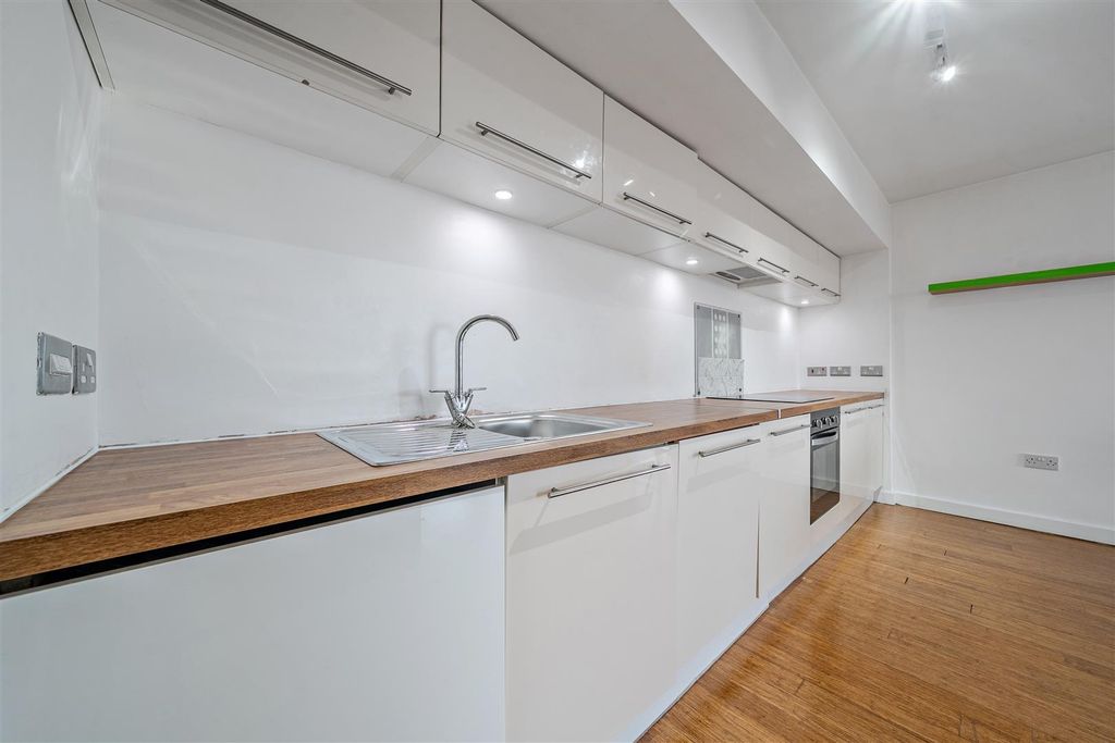 Property photo 3 of 10 1409195-10-69831A615Efa3.Jpg