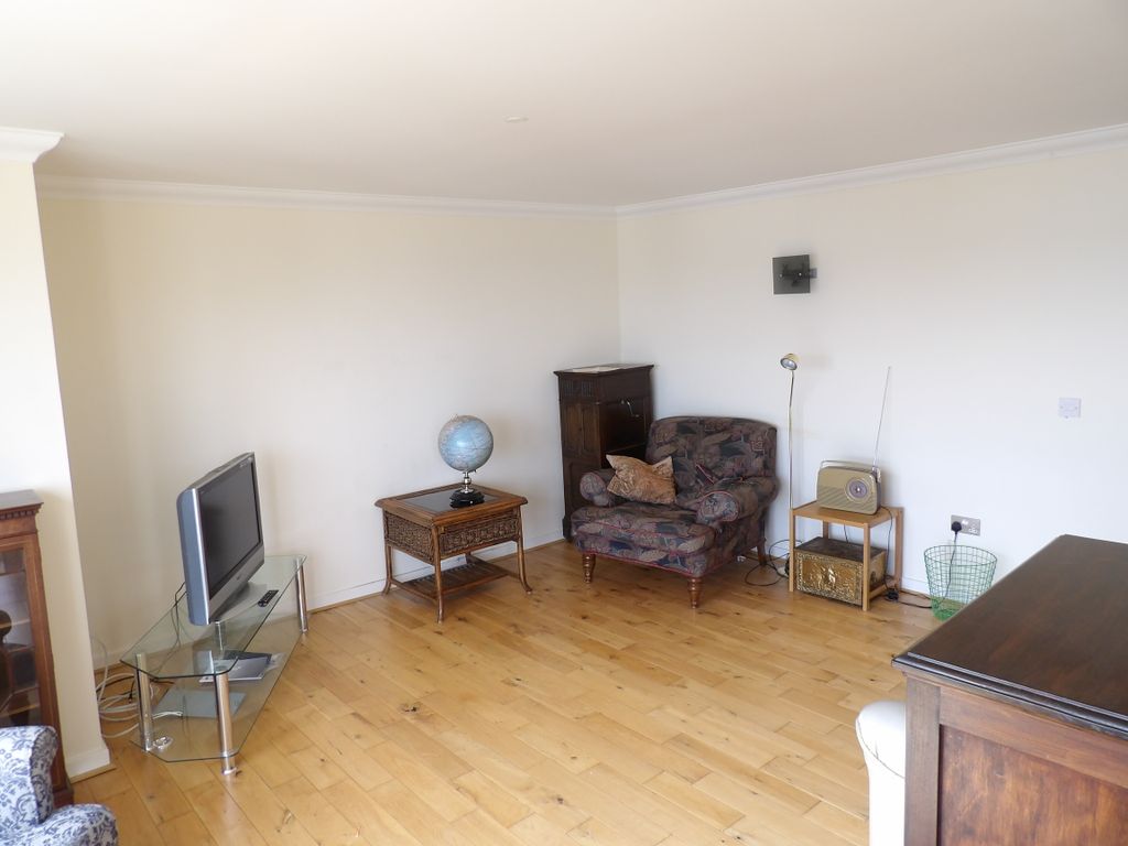 Additional image 6 of 2 bed flat for saleGerhallow, Dunoon PA23
