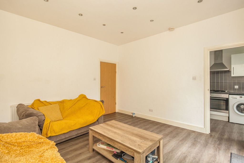 Property photo 3 of 10 6c025592-E3E3-Ef1...