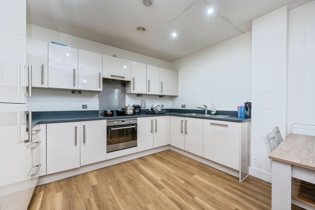 Property photo 2 of 17 Akl_4041