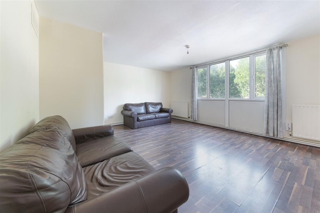 Property photo 2 of 16 Acacia Road, 4--5.Jpg