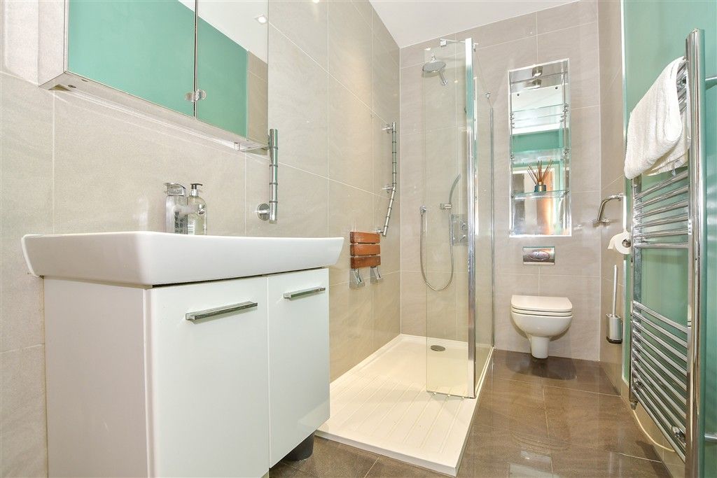 Property photo 3 of 15 Shower Room