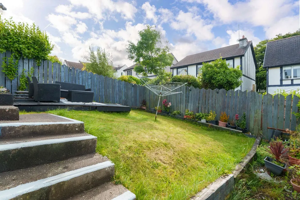 Property photo 2 of 16